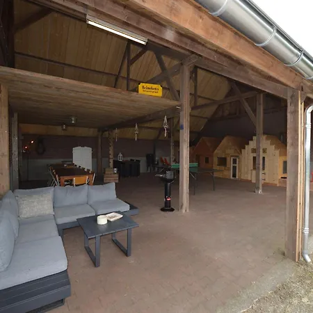 In Near Forest Trails, Cleaning Included Holiday home