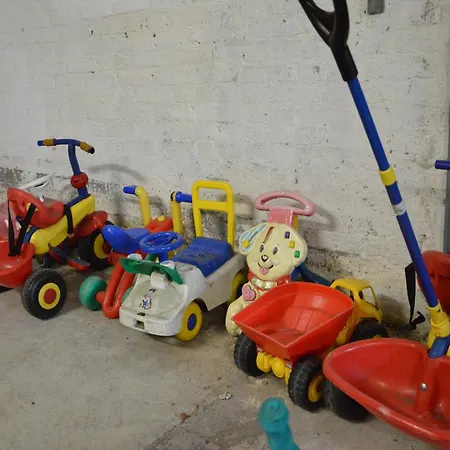 In Near Forest Trails, Cleaning Included Holiday home *